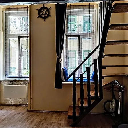 Captain's In Soho Apartman *